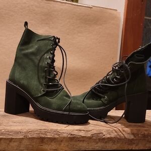 Forest Green Lace Up Boots with Chunky Heel and Suede Material